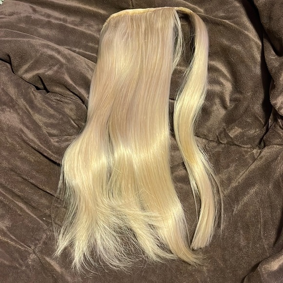 ZALA hair extensions ponytail clip - Picture 2 of 6